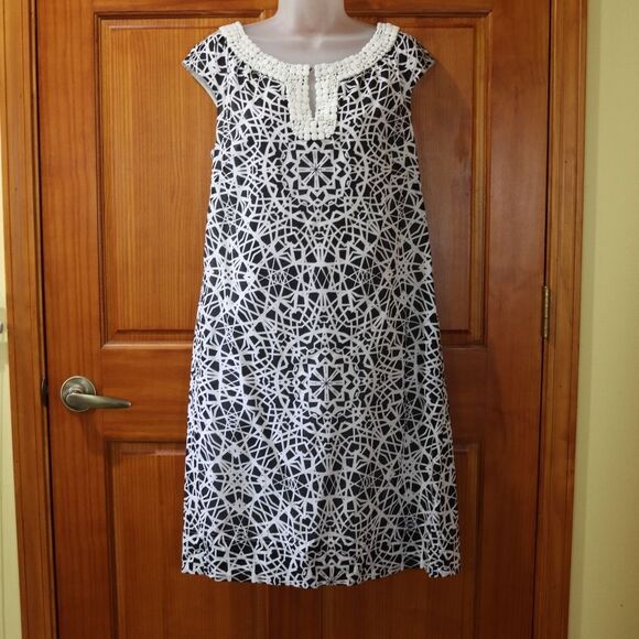 Ellen Tracy Black & White Mandala print Beaded Yoke Party Dress 14 - Picture 2 of 15